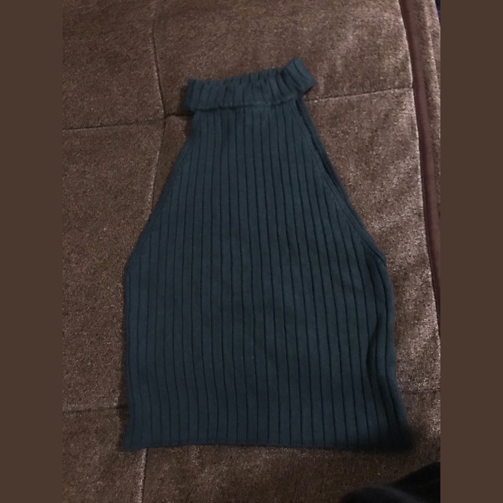 Forever 21 Green Crop top Small